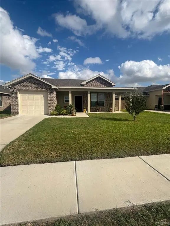 428 Gonzalez Street, Donna