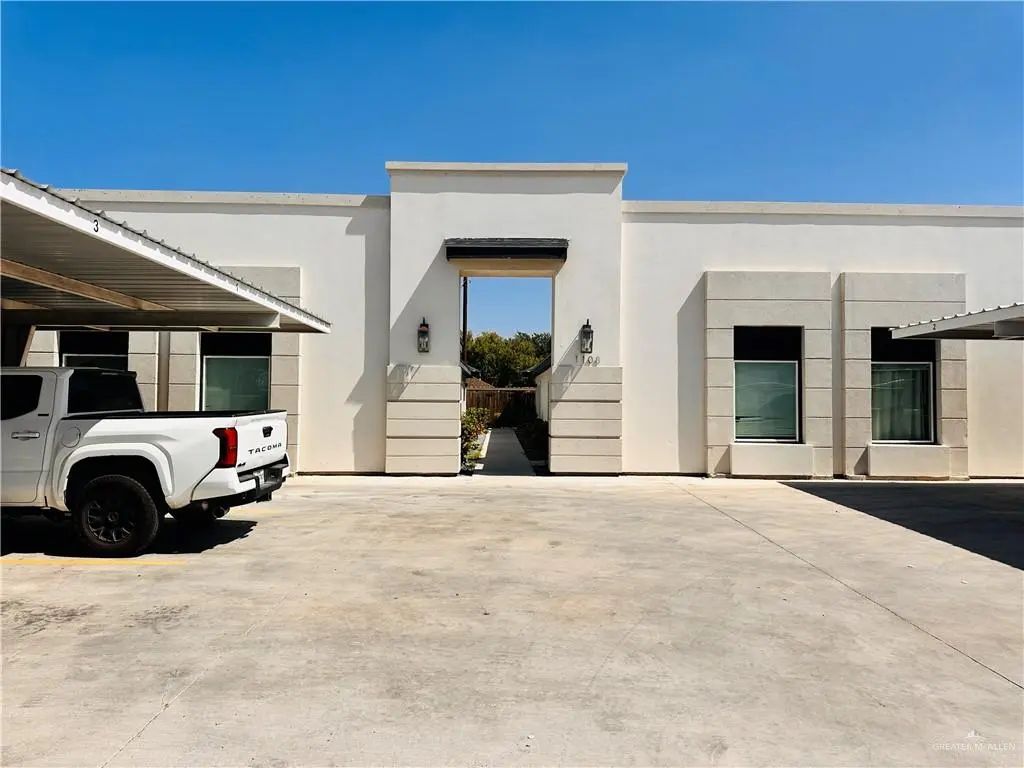 1108 Sugar Garden Drive 4, Pharr