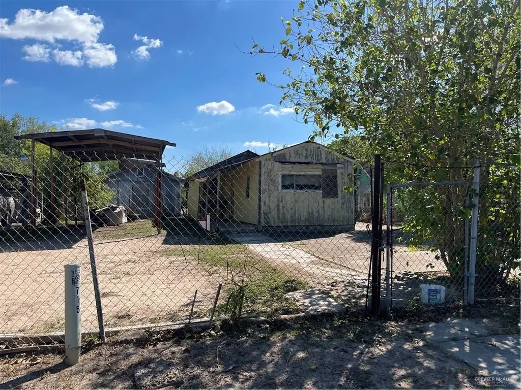 705 S 5th Street, Hidalgo