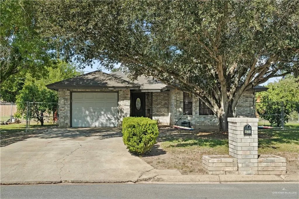 921 E Alan Street, Pharr