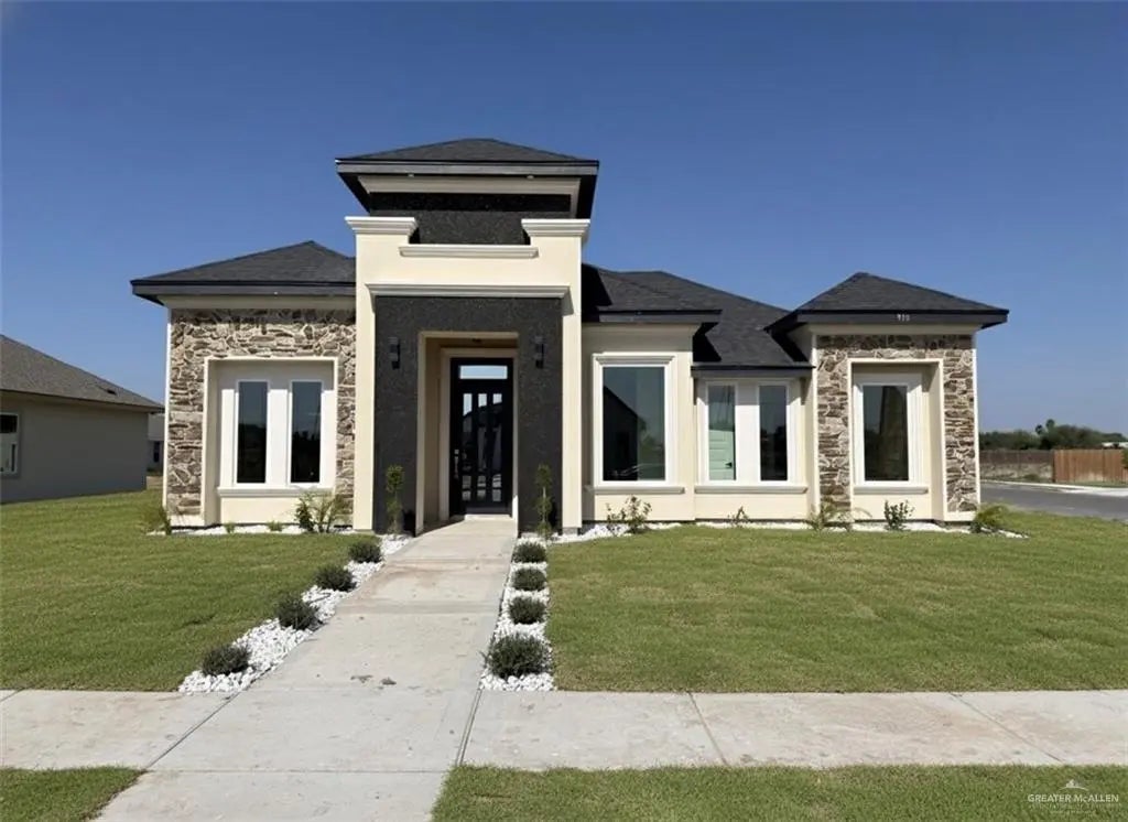 910 E 38th Street, San Juan