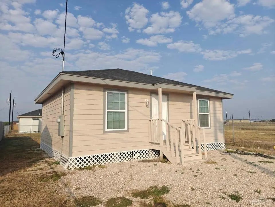 2736 Naples Street, Weslaco