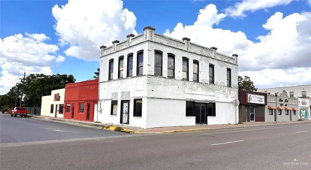 102 N Texas Avenue, Mercedes