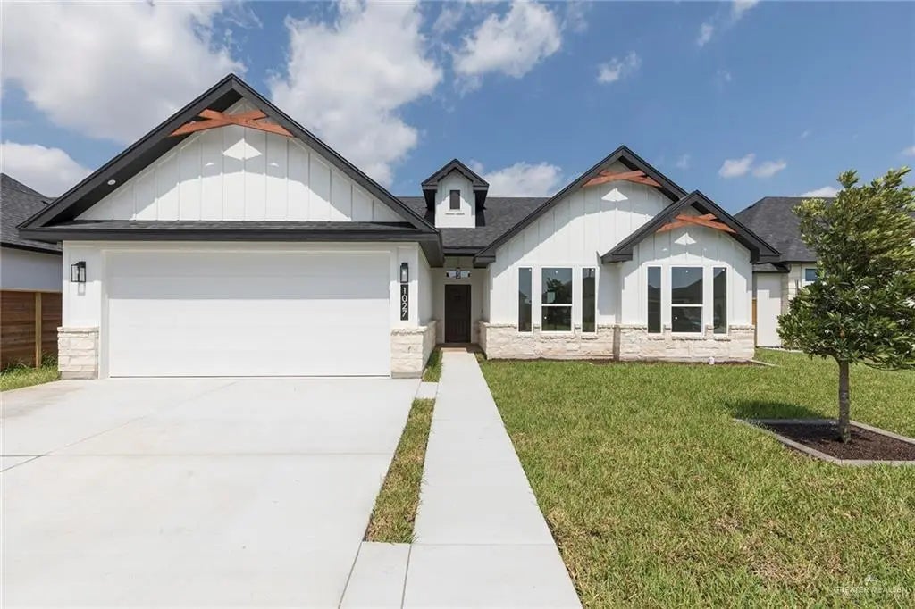 1027 Broken Arrow Drive, Alamo