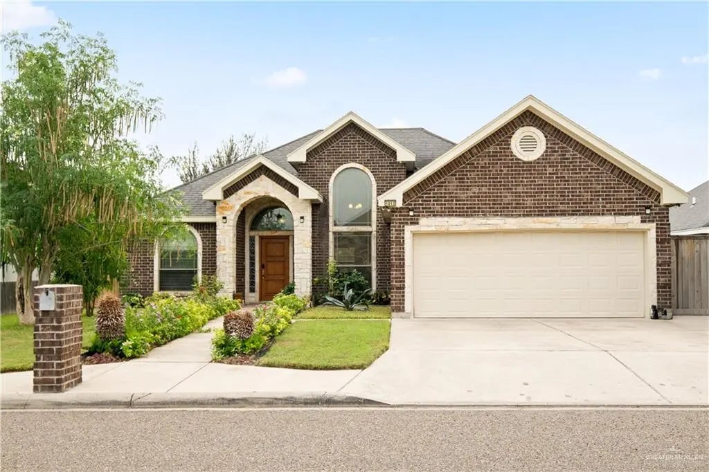 1013 W E Street, Mission