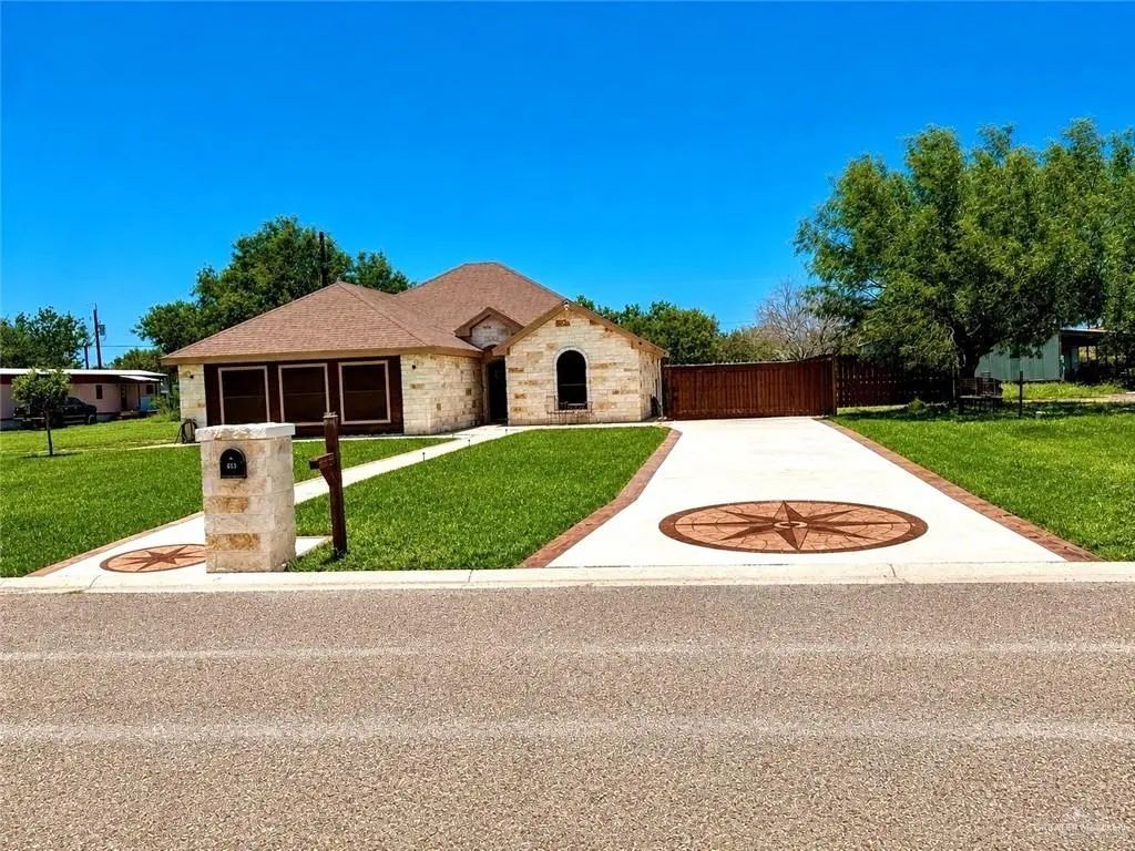 613 El Sendero Drive, Sullivan City