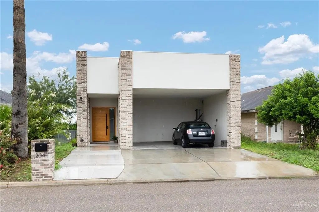 2041 Lake View Drive 5, Mission