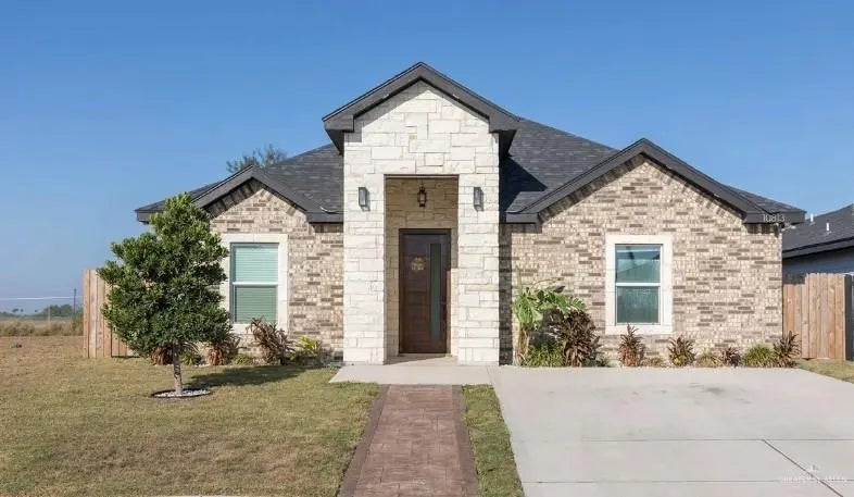 10813 N Baylie Bear Drive, Edinburg
