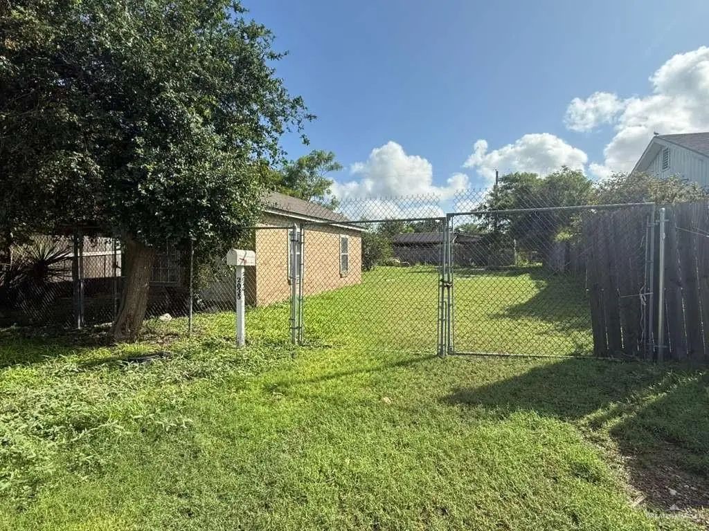 2035 E Harrison Street, Brownsville
