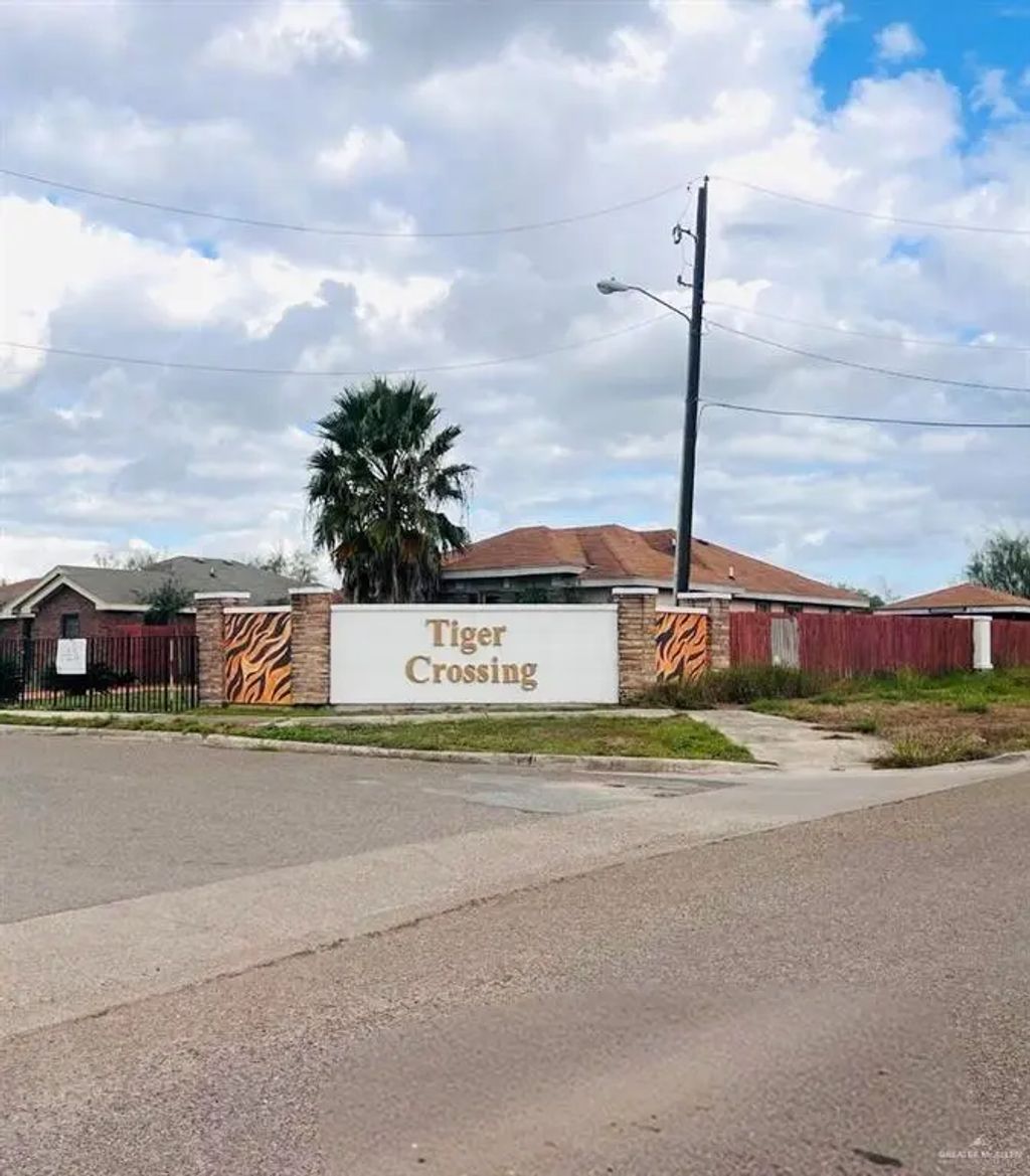 Santos Avenue, Mercedes