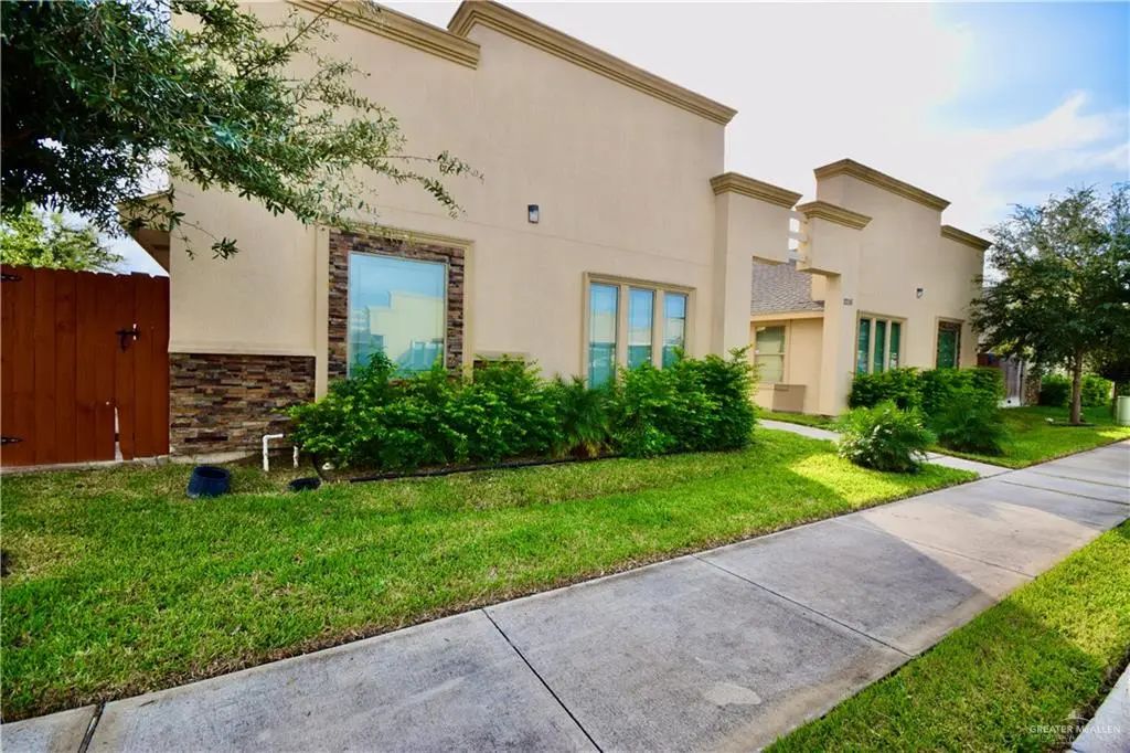 2112 & 2216 Taxco Court, Edinburg