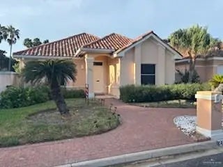 209 E Yucca Avenue E, McAllen