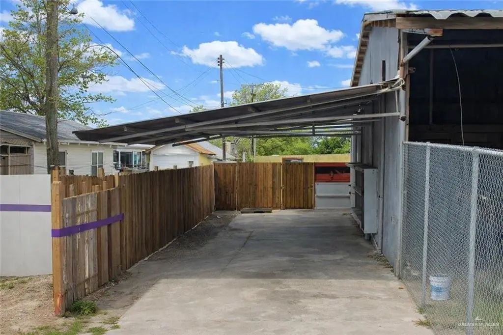 2201 N Houston Avenue B, McAllen