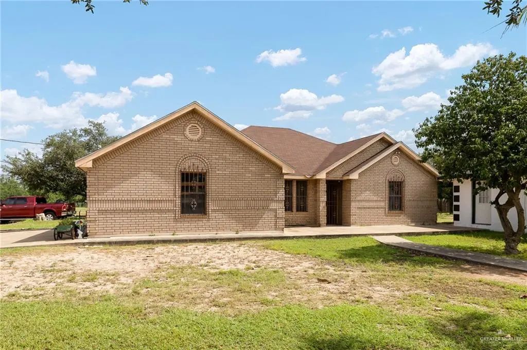 906 W Veterans Boulevard, Palmview