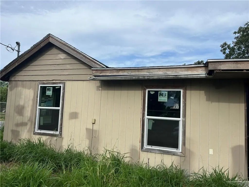 301 N Homero De Leon Street, Edcouch