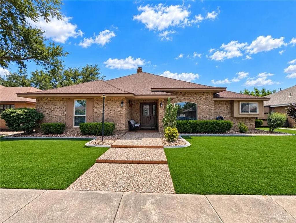 2421 Robin Avenue, McAllen