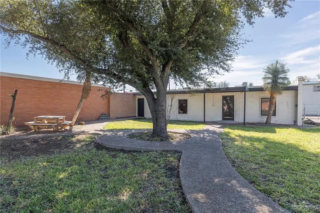 1013 Sycamore Avenue, McAllen