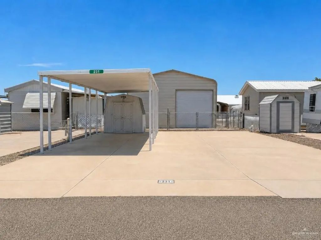 231 Seabreeze Lane, Donna