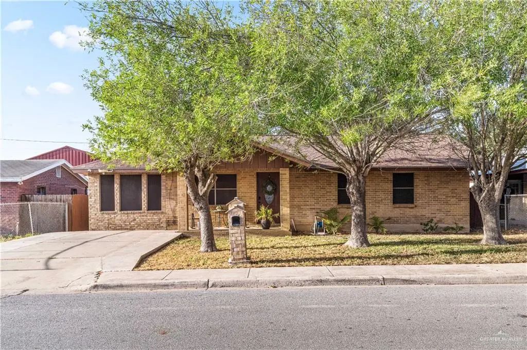 536 Webb Street, Mercedes