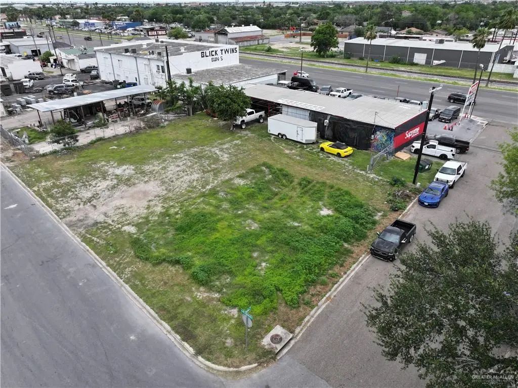 Park Avenue, Pharr