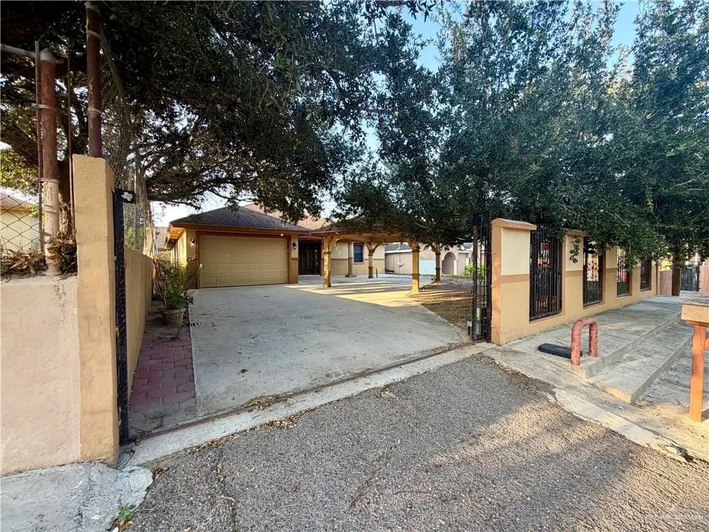 305 Elias Lopez Street, Rio Grande City