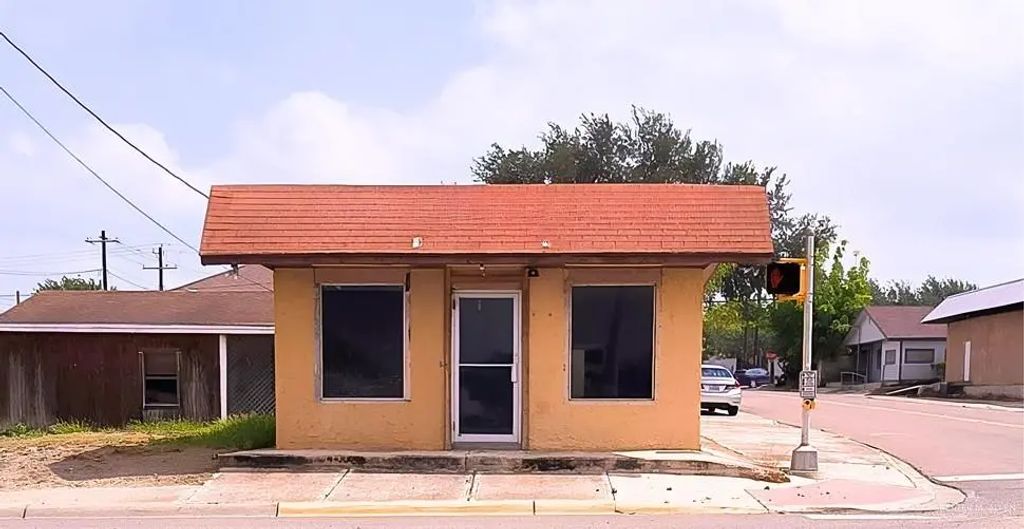 301 W 2nd Street, Rio Grande City