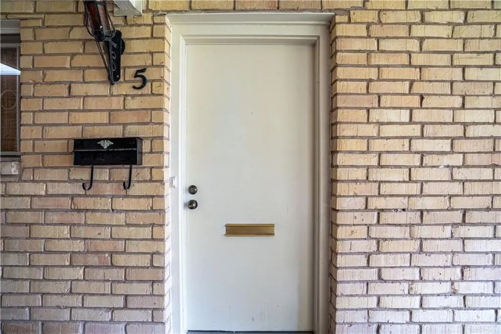 100 E Yuma Avenue 5, McAllen