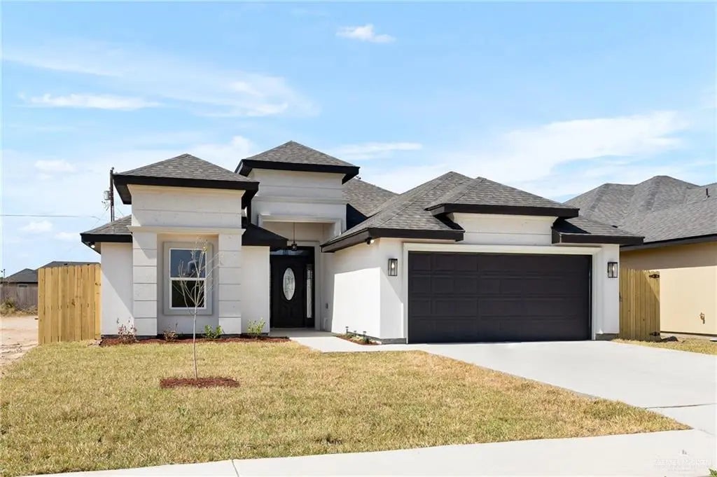 1325 S 9th Street, Alamo