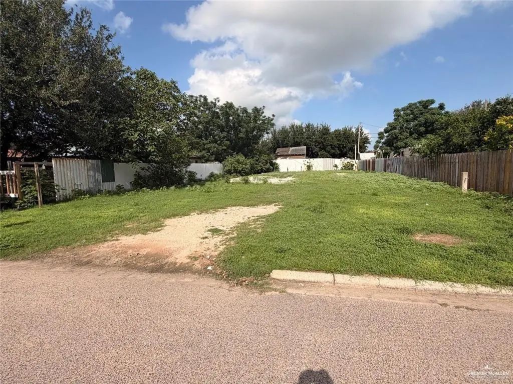 8020 Locker Avenue, Edinburg