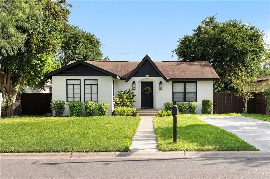 1305 Quince Avenue, McAllen