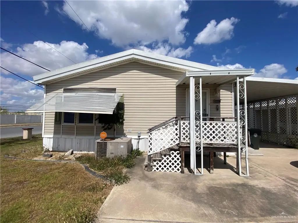 501 E First Street, La Feria