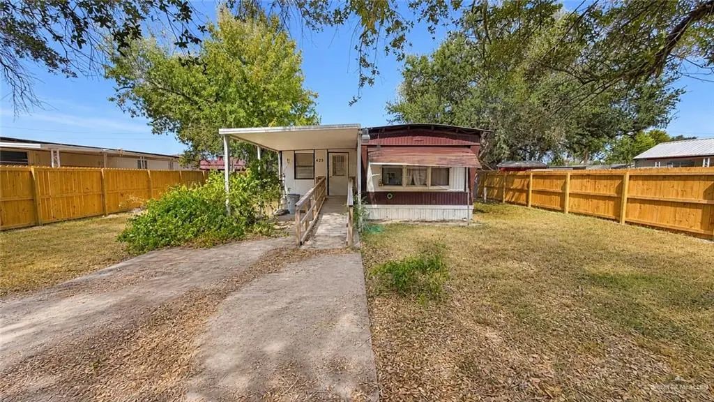425 Oakwood Drive, Alamo