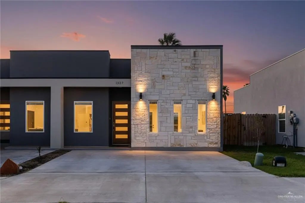 1527 W B Street, Mission