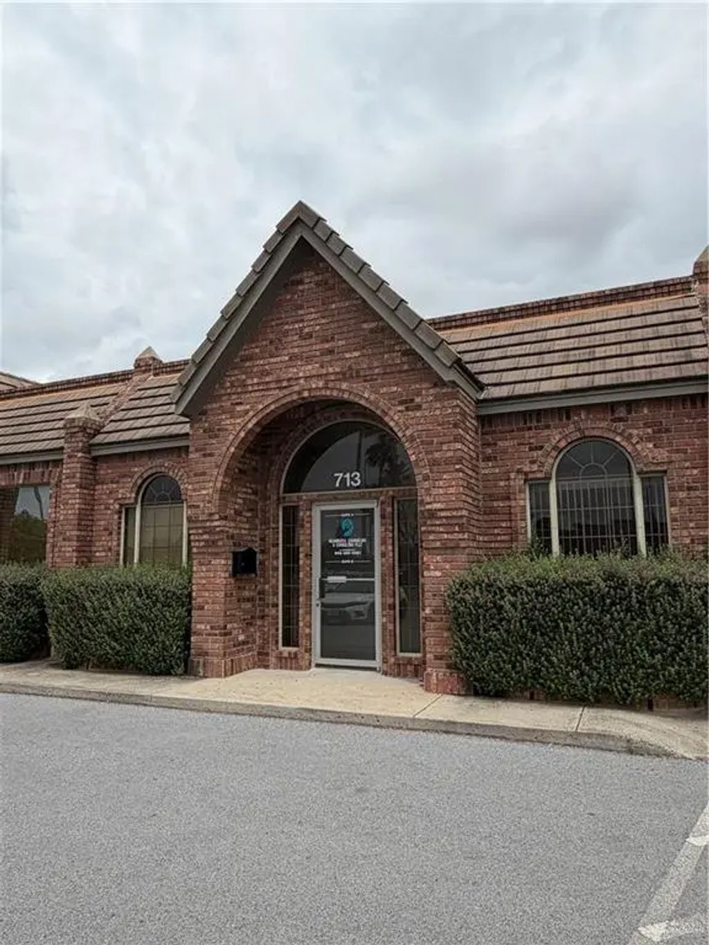 713 E Esperanza Avenue B, McAllen