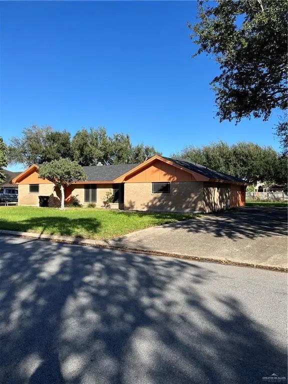 1601 S Oklahoma Avenue, Weslaco