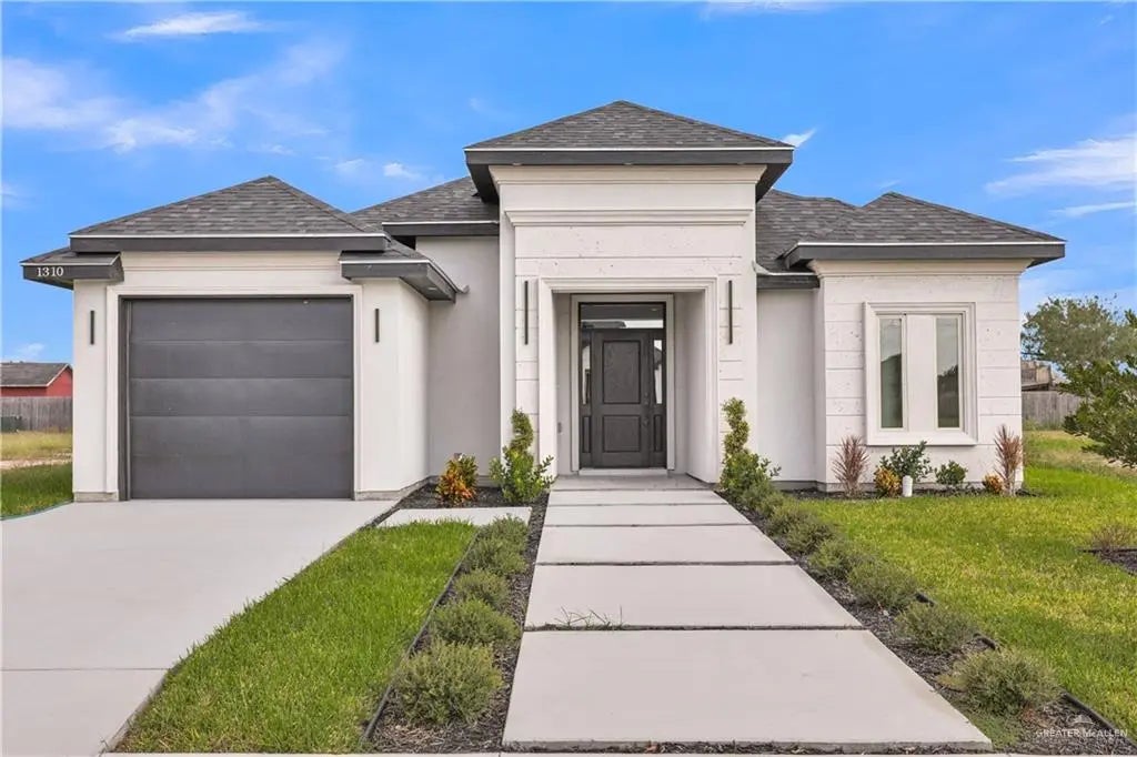 1310 S 9th Street, Alamo