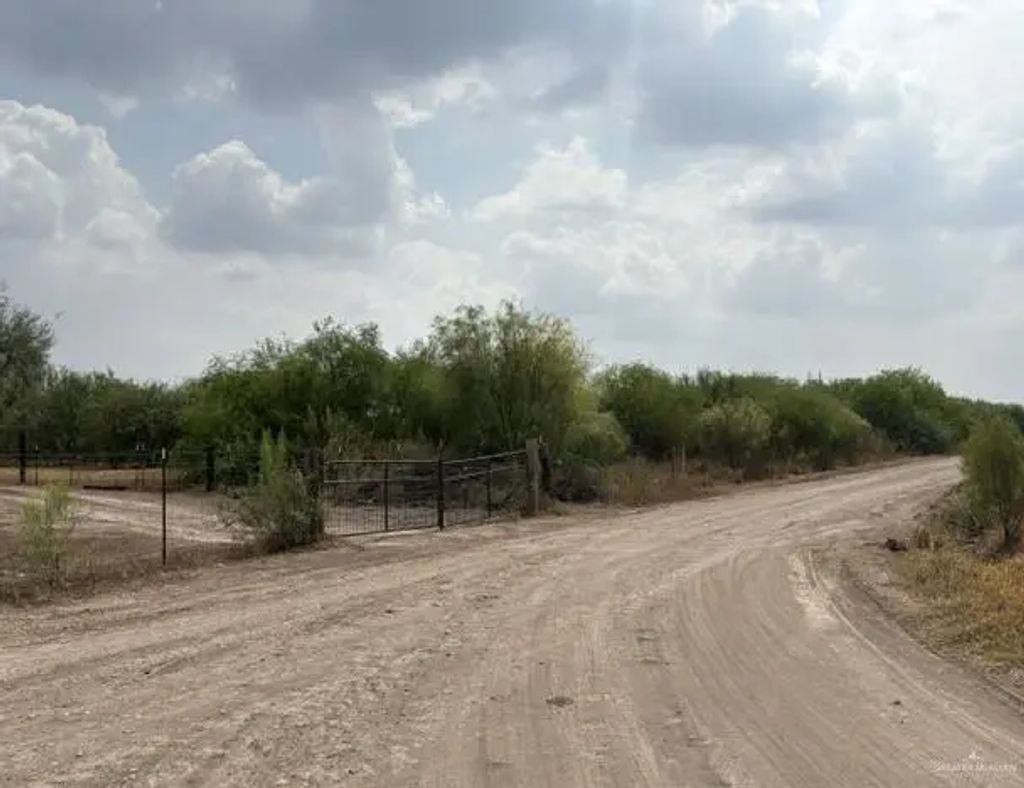Forto Land Road, Santa Maria