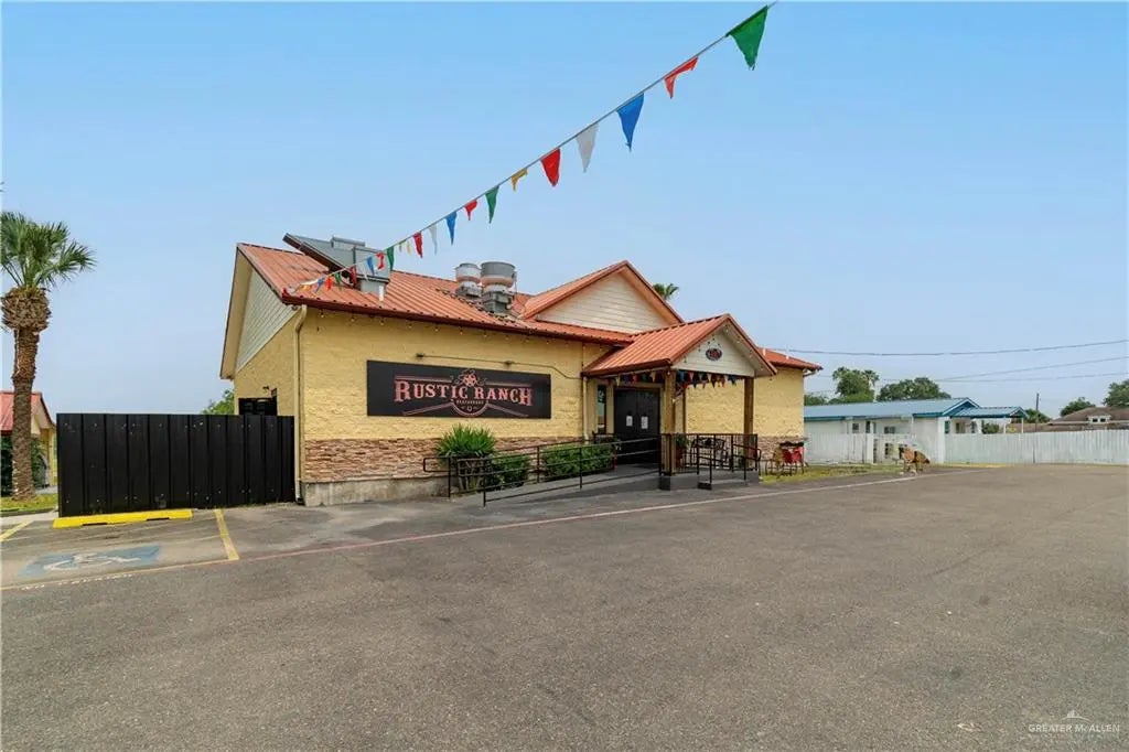 1015 S International Boulevard, Weslaco