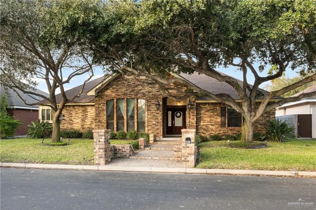 413 E Bluebird Avenue, McAllen