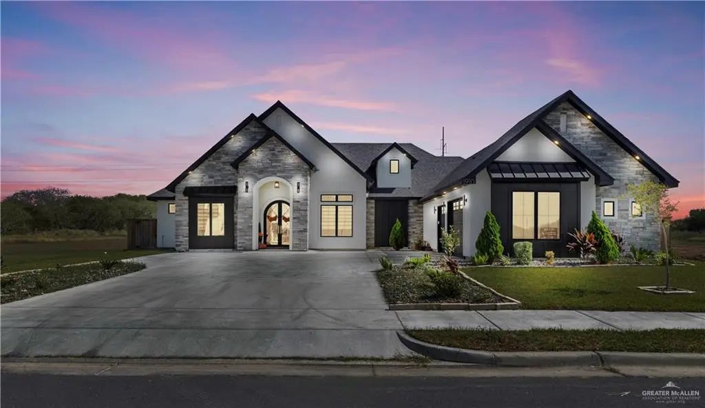 1910 Turtle Dove Circle, Harlingen