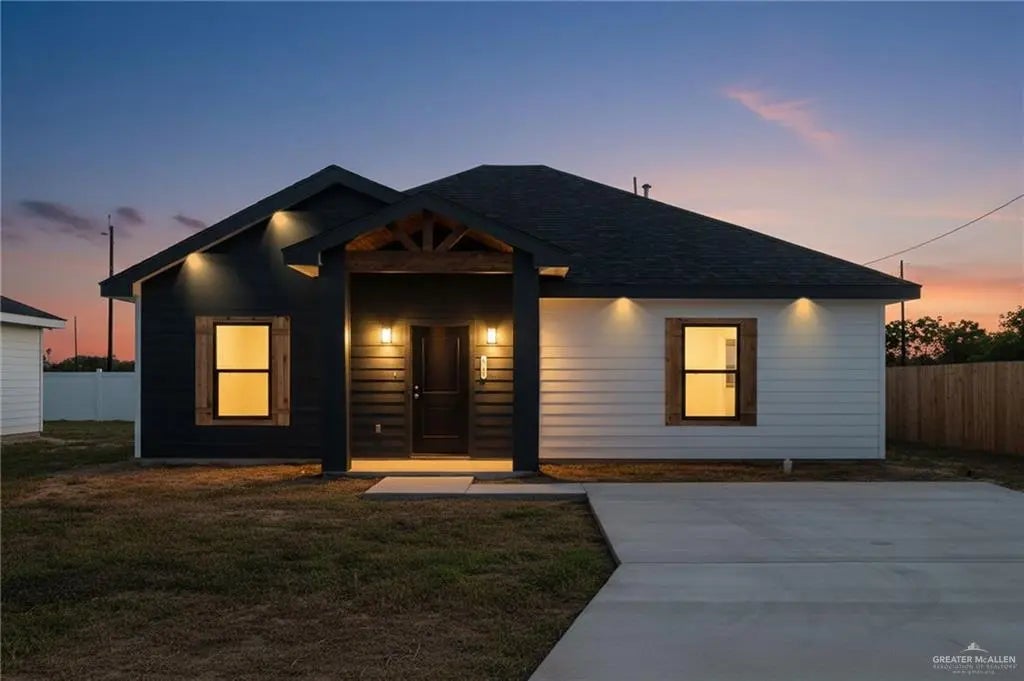 2761 Naples Street, Weslaco