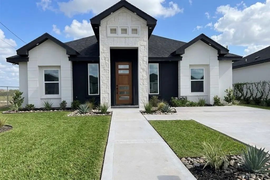 344 Barcelona Drive, Donna