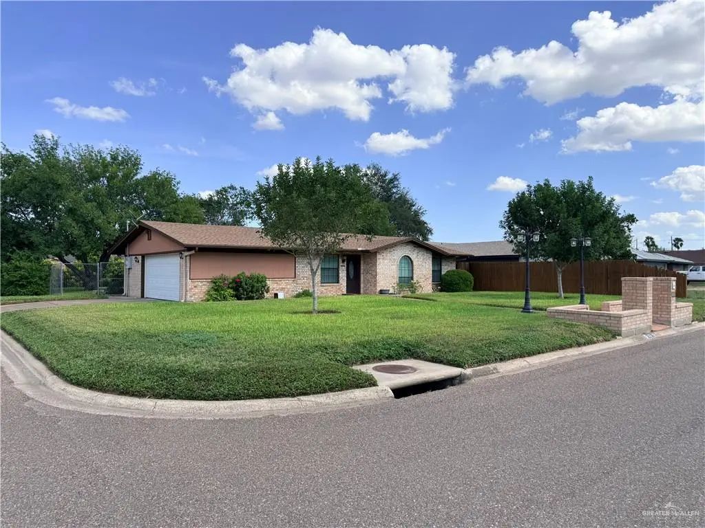 2320 W Palm Circle, Mission