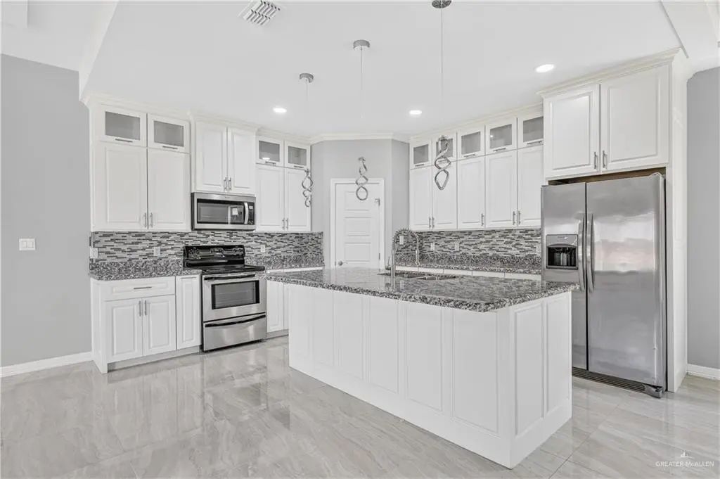 3401 Showboat Drive, Edinburg Property Listing: MLS® #515913