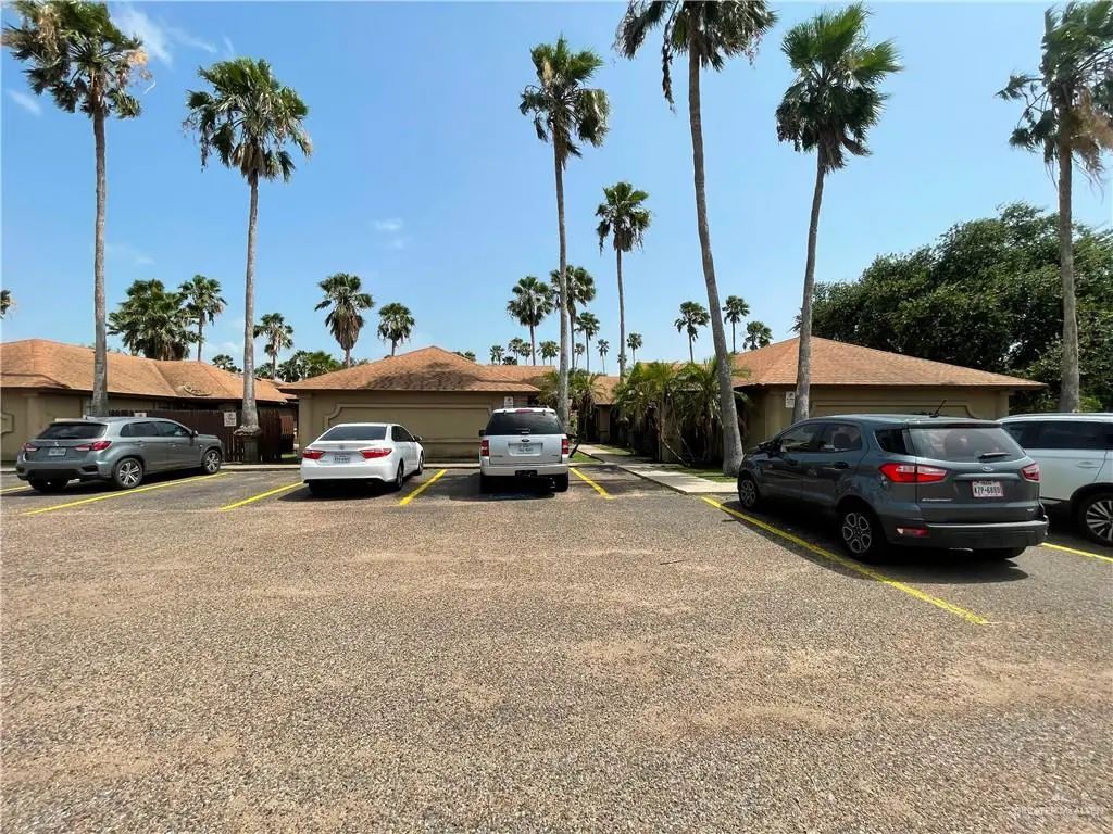 624 S Pleasant View Drive 15, Weslaco