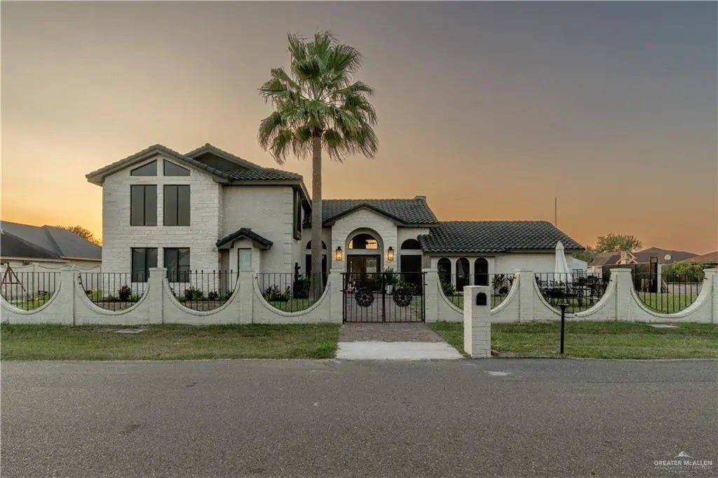 805 Durango Street, Mission