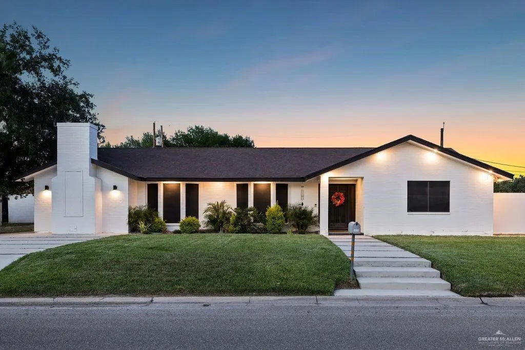 111 S Cox Street, Rio Grande City