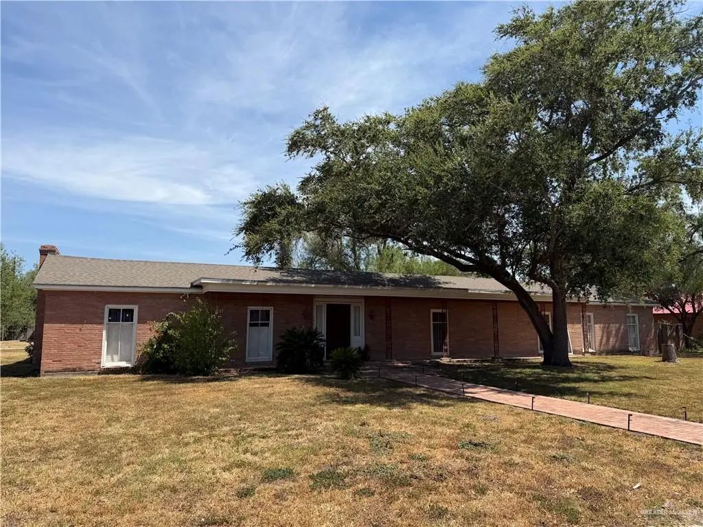 638 W Rodriguez Avenue, Raymondville