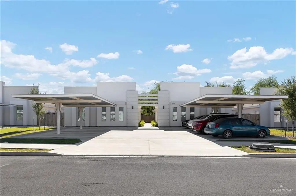 902 Starr Street, Mercedes
