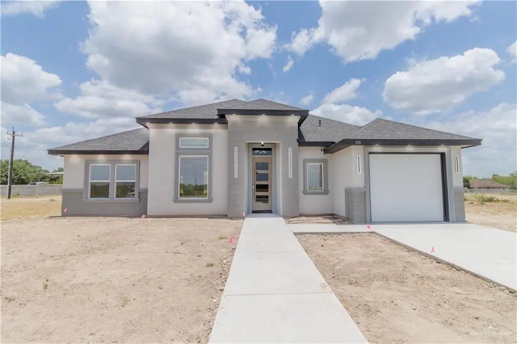 216 Nazareth, Rio Grande City